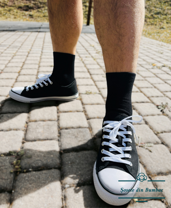 Set mit 6 Paar nahtlosen, mittellangen Socken Schwarz + Weiss - Unisex